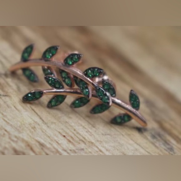 🛍️🎁🕊️🍃☮️14K Rose Gold Peace Emerald Olive Branch Leaf Ear Climber - Picture 2 of 3